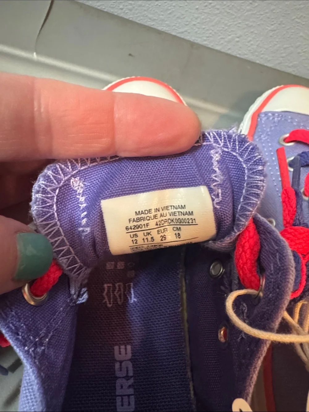 Converse Kids slip on Sneakers in Purple with Pink Accents